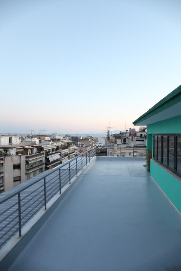 Stay Hybrid Hostel Салоники Экстерьер фото
