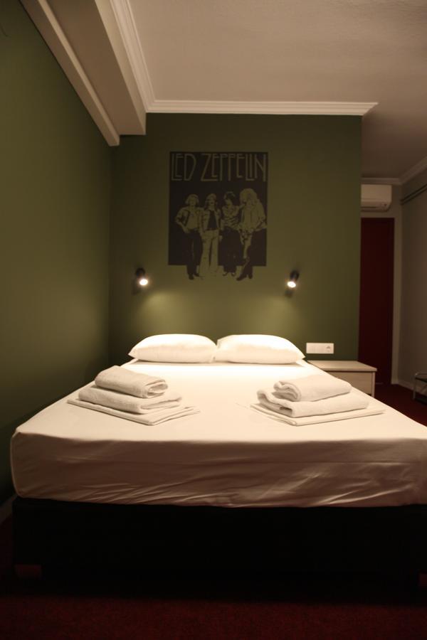 Stay Hybrid Hostel Салоники Экстерьер фото