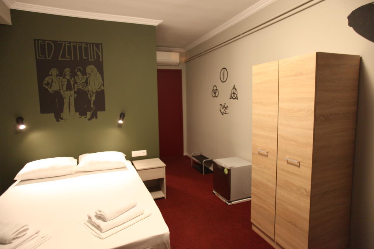 Stay Hybrid Hostel Салоники Экстерьер фото