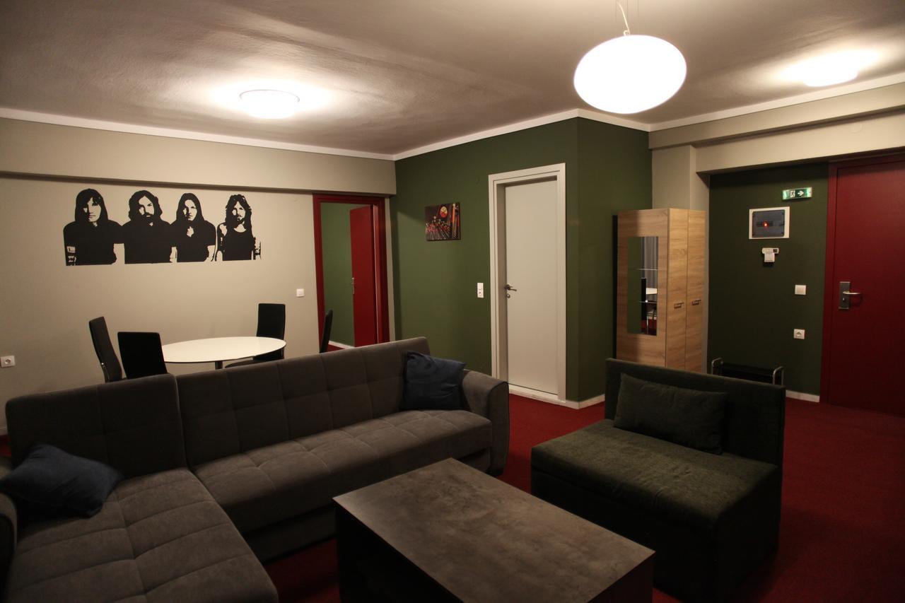 Stay Hybrid Hostel Салоники Экстерьер фото