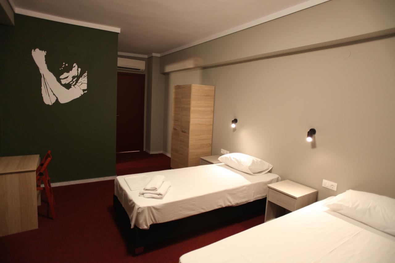 Stay Hybrid Hostel Салоники Экстерьер фото