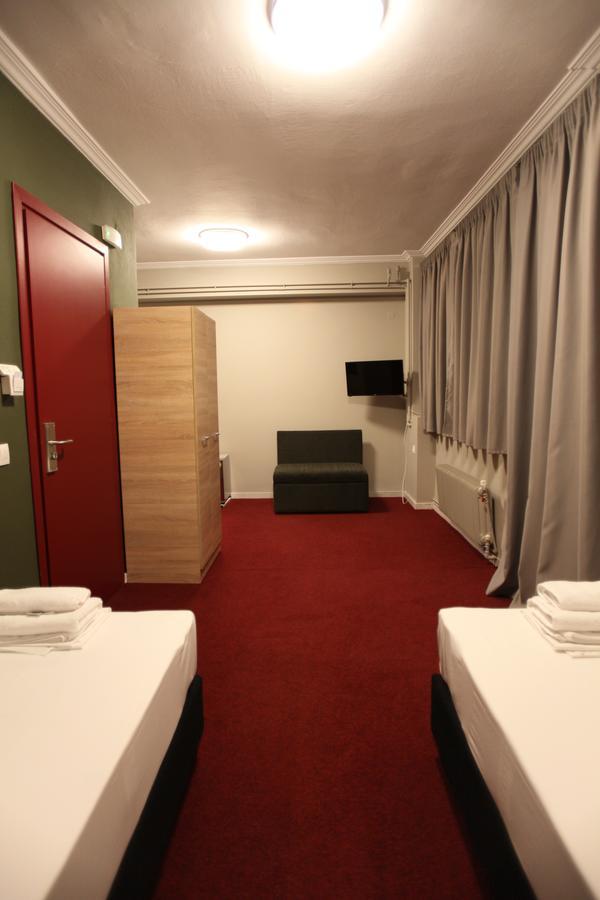 Stay Hybrid Hostel Салоники Экстерьер фото